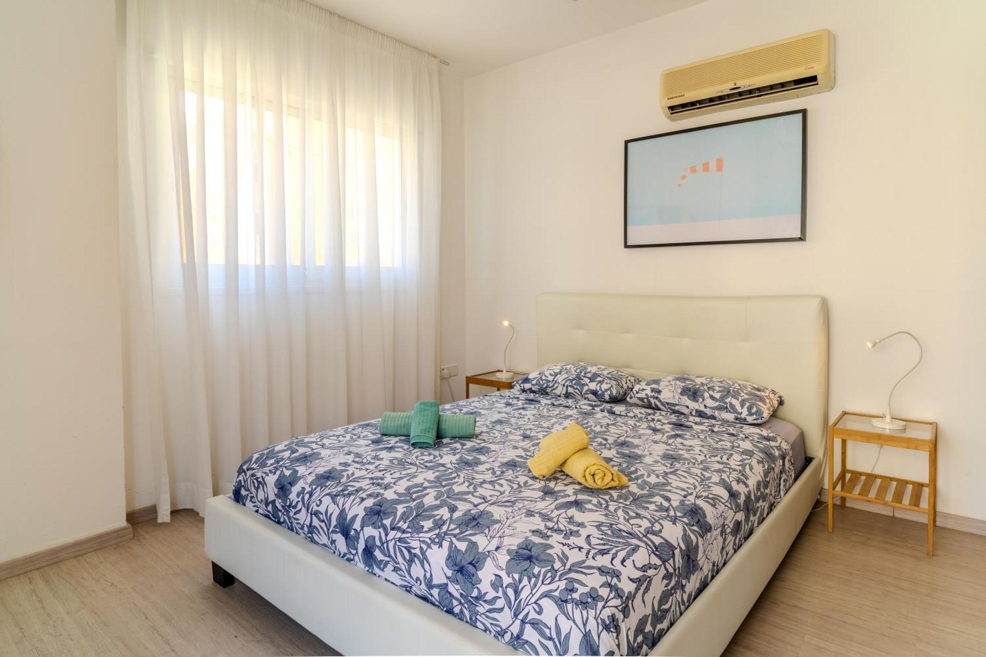 Helios Mackenzie One Bedroom Flat Larnaca Buitenkant foto