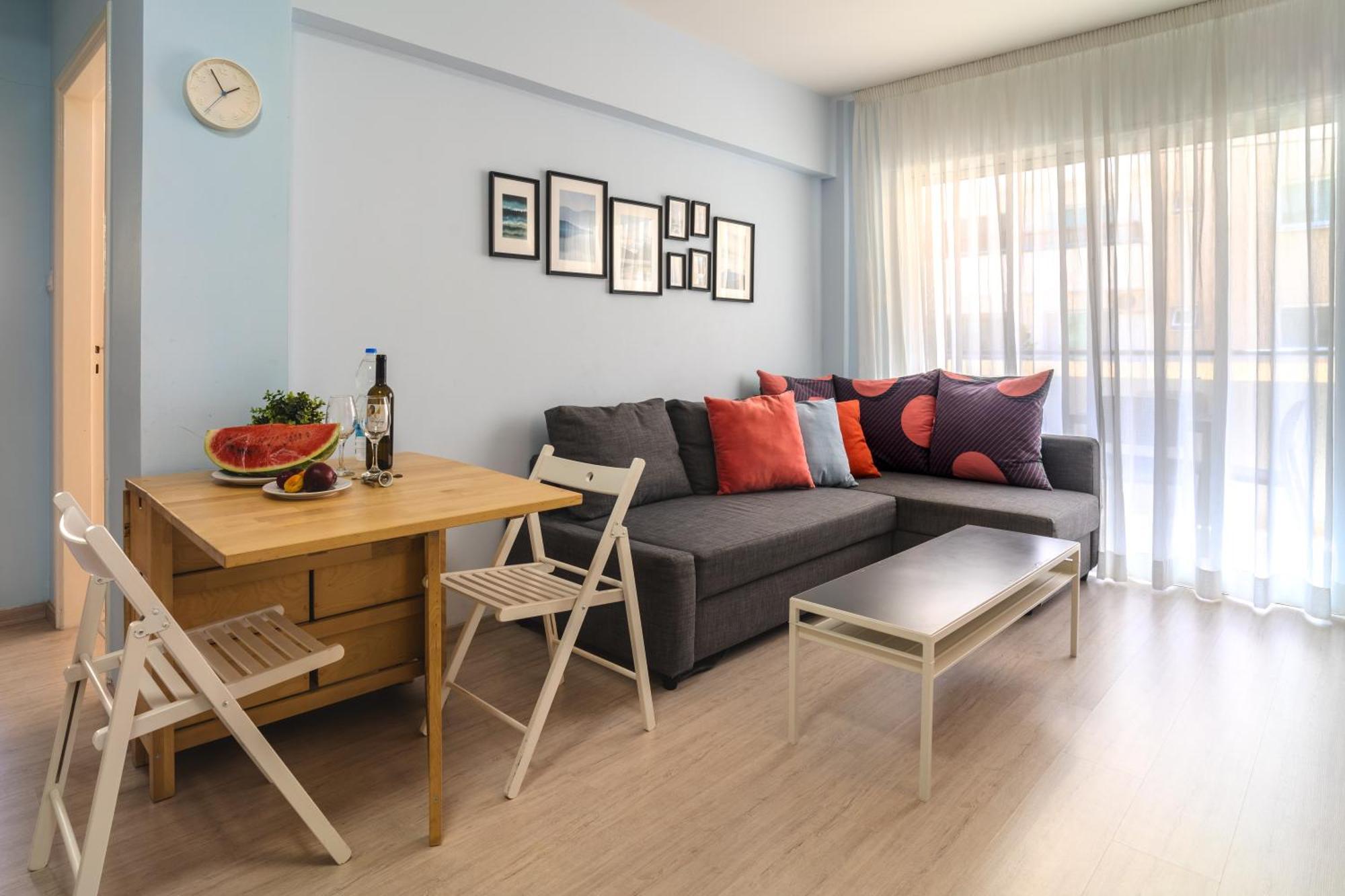 Helios Mackenzie One Bedroom Flat Larnaca Buitenkant foto